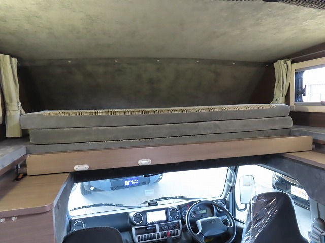 キャンピングカーキャブコン