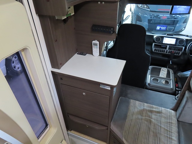 キャンピングカーキャブコン