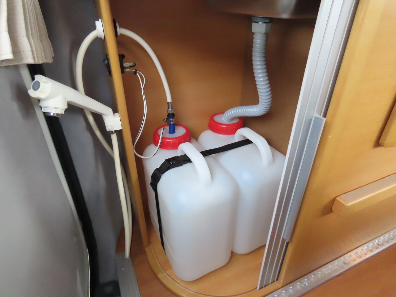 キャンピングカーバンコン