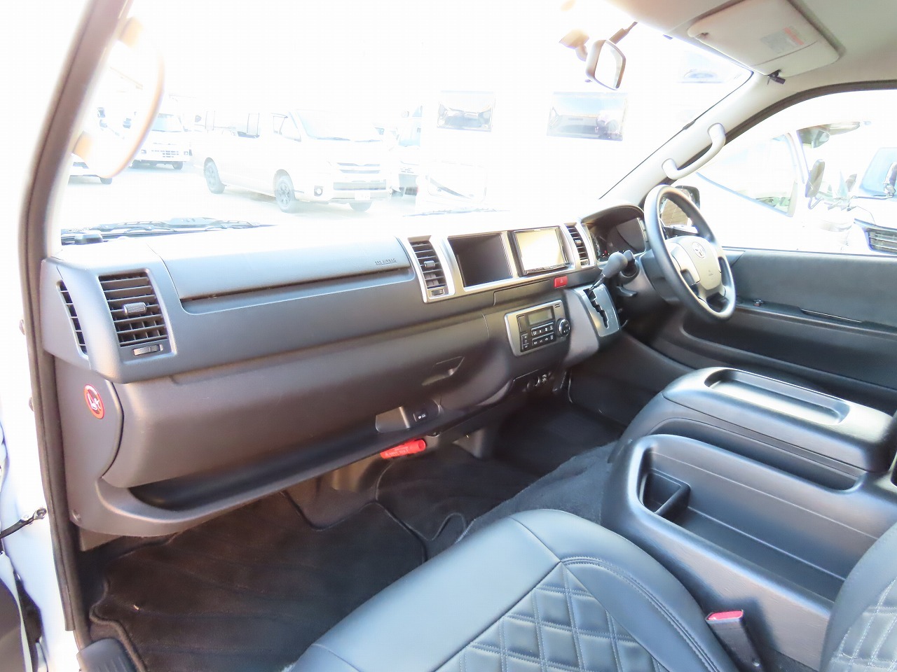 キャンピングカーバンコン