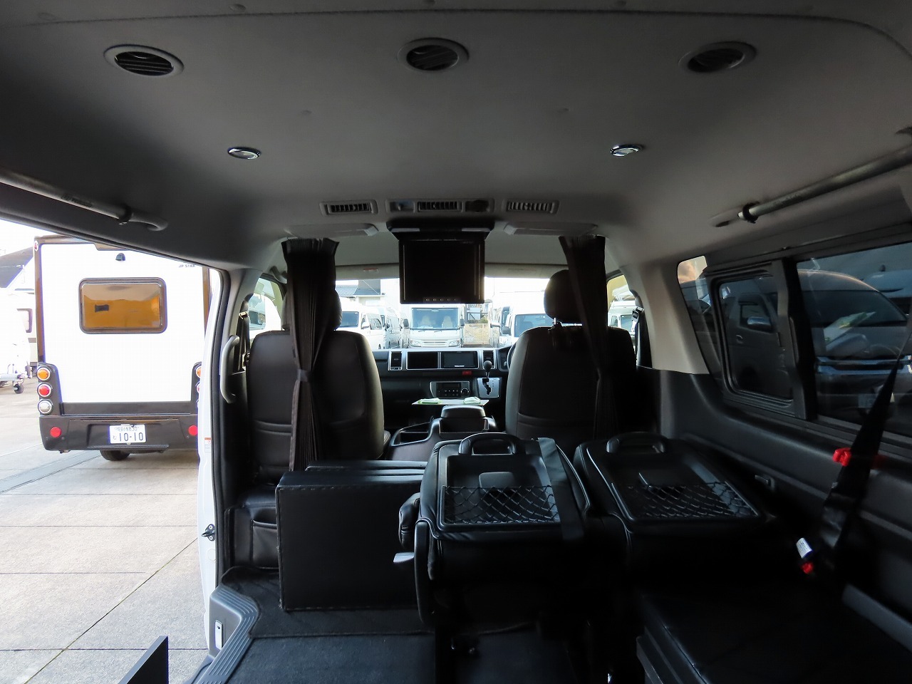 キャンピングカーバンコン