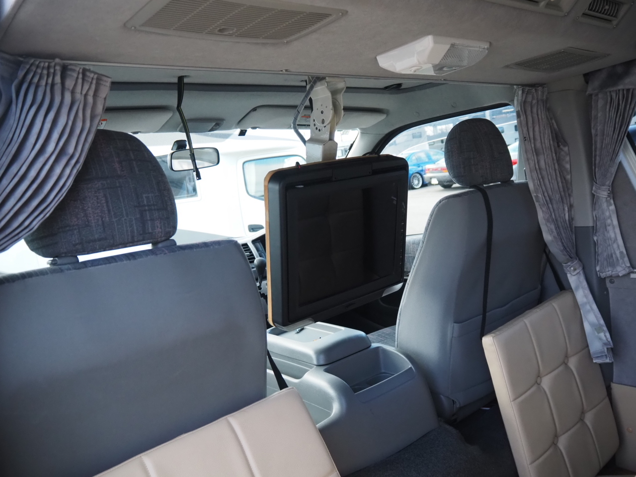 キャンピングカーバンコン