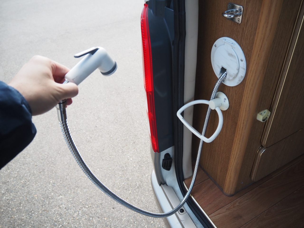 キャンピングカーバンコン