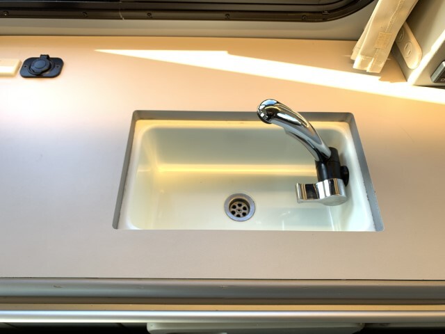 キャンピングカーバンコン