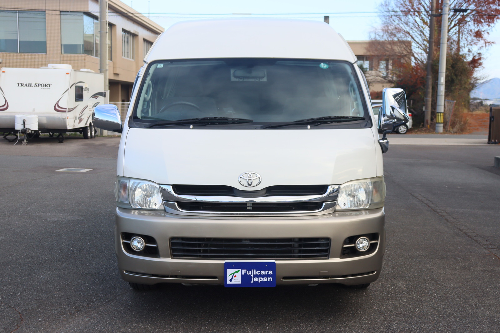 キャンピングカーバンコン