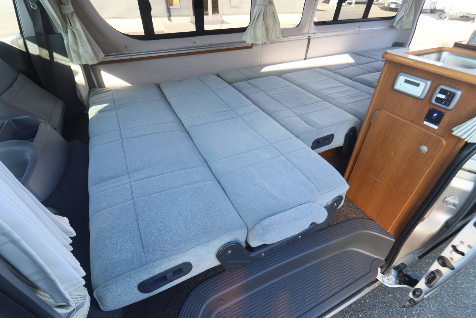 キャンピングカーバンコン