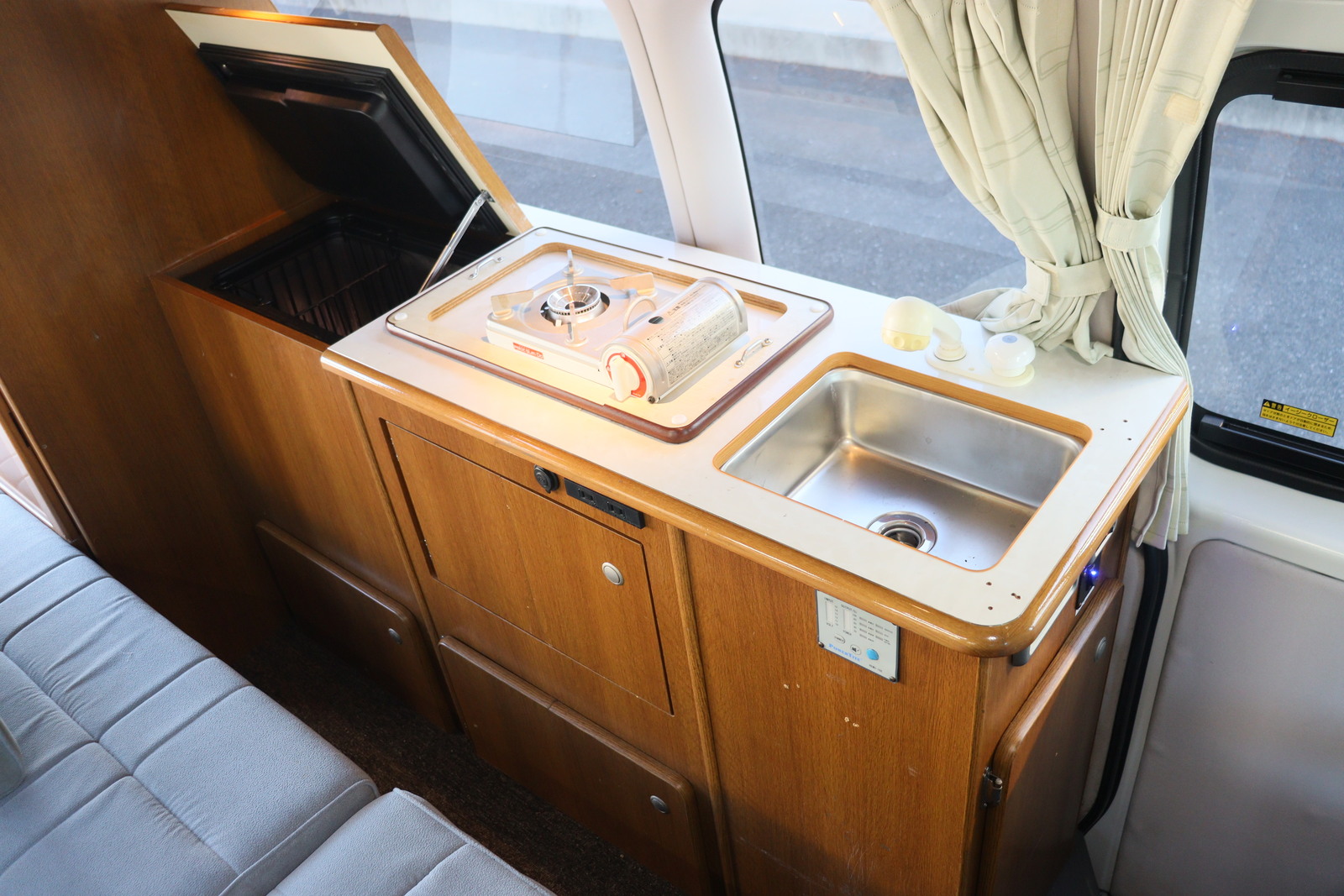 キャンピングカーバンコン