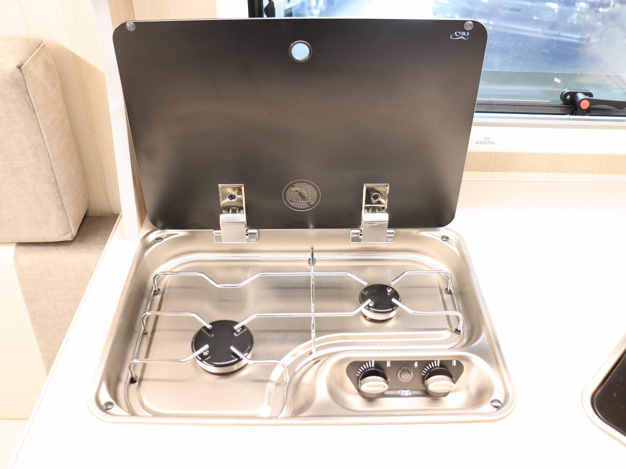 キャンピングカートレーラー