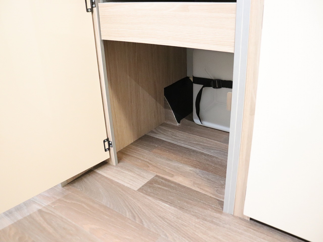 キャンピングカートレーラー