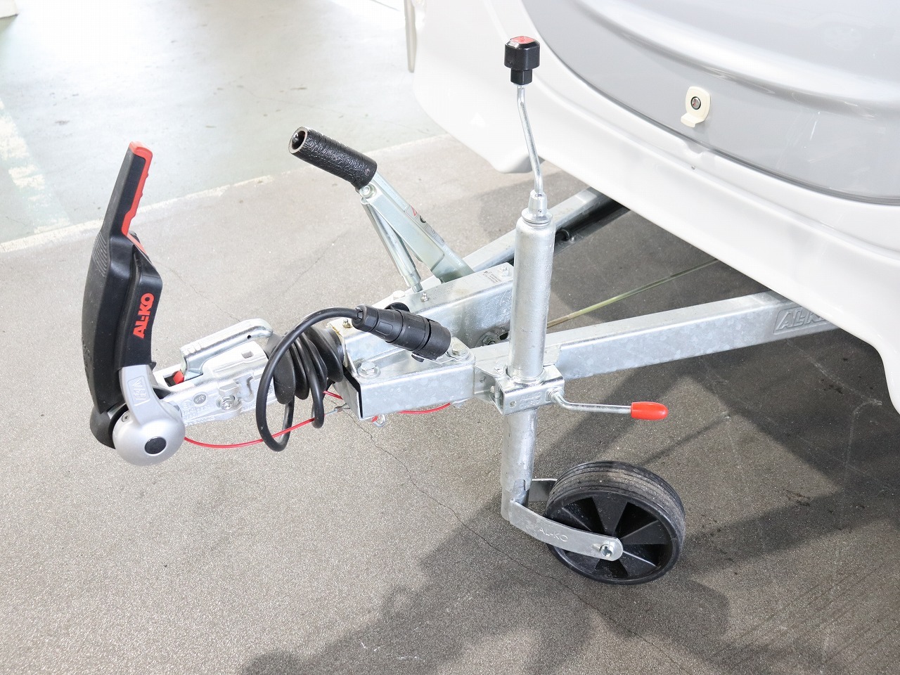 キャンピングカートレーラー