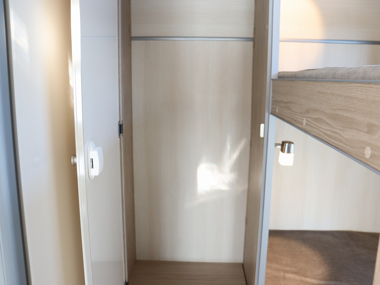 キャンピングカートレーラー