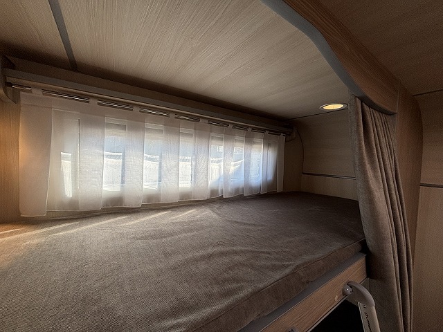 キャンピングカートレーラー