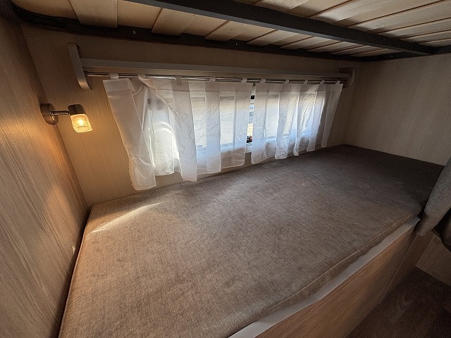 キャンピングカートレーラー