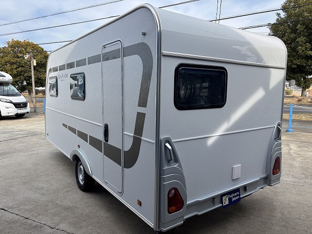 キャンピングカートレーラー