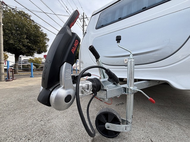 キャンピングカートレーラー