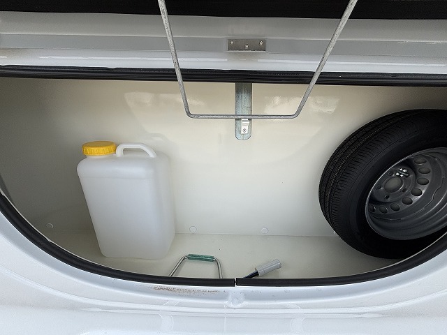 キャンピングカートレーラー