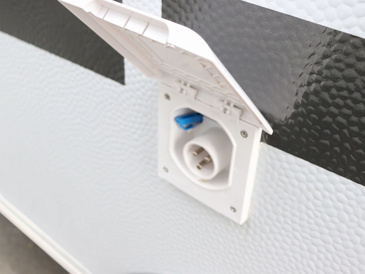 キャンピングカートレーラー