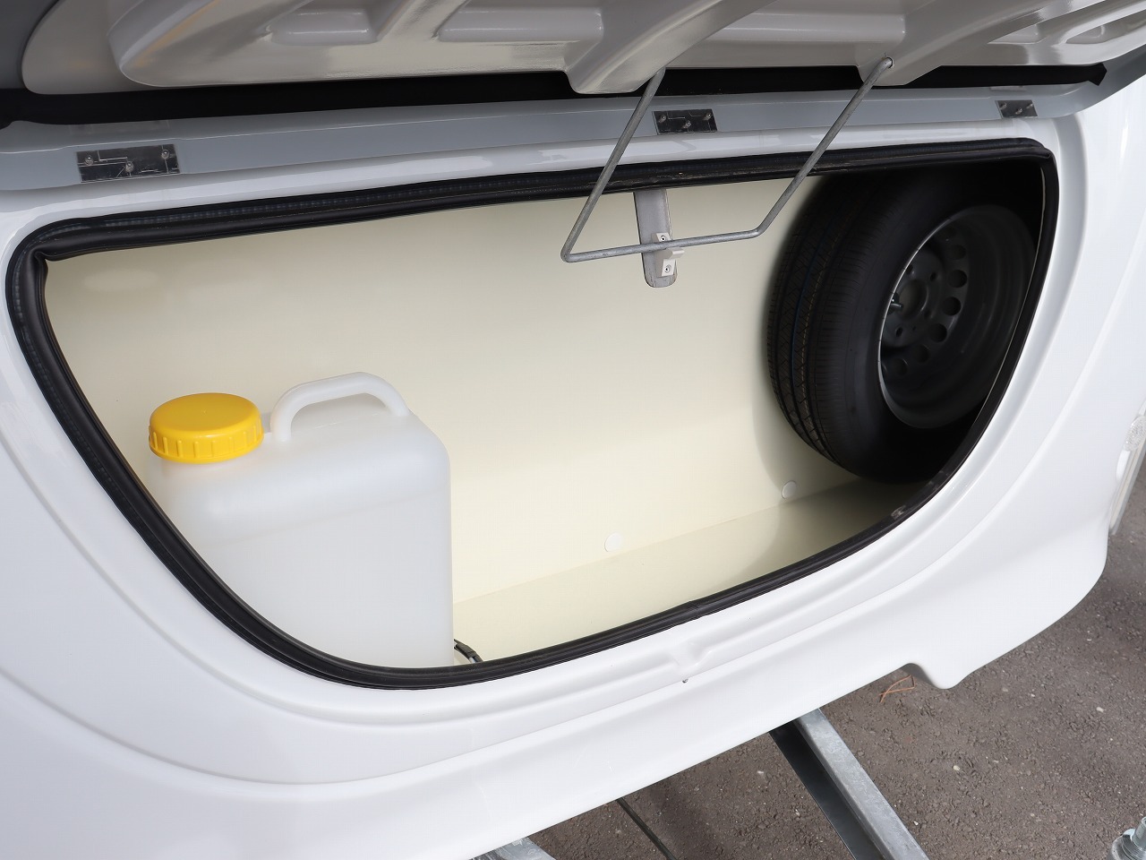 キャンピングカートレーラー