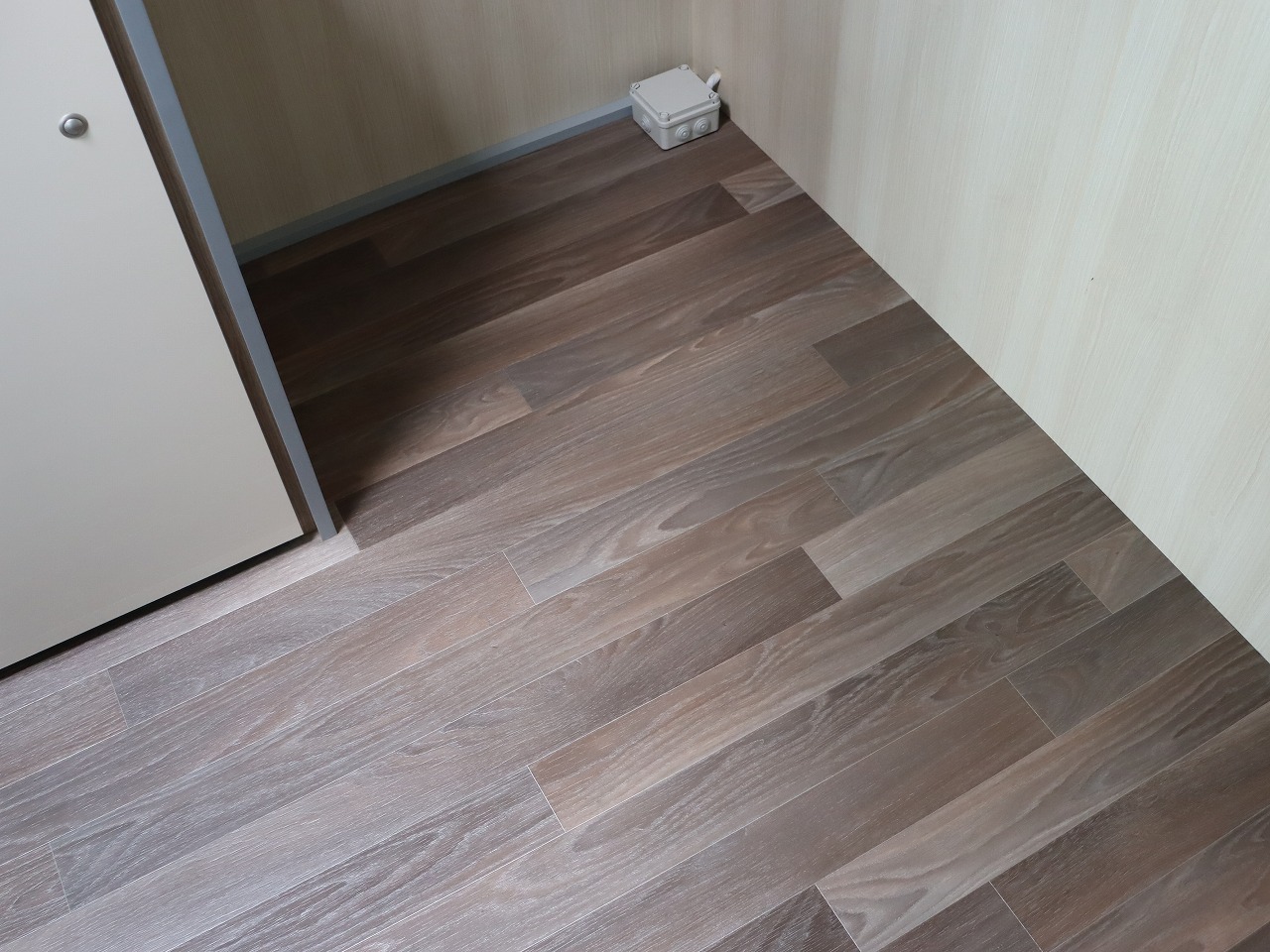 キャンピングカートレーラー