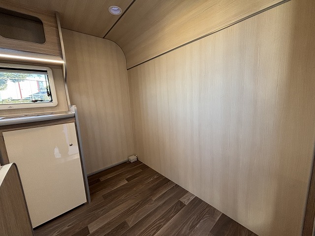 キャンピングカートレーラー