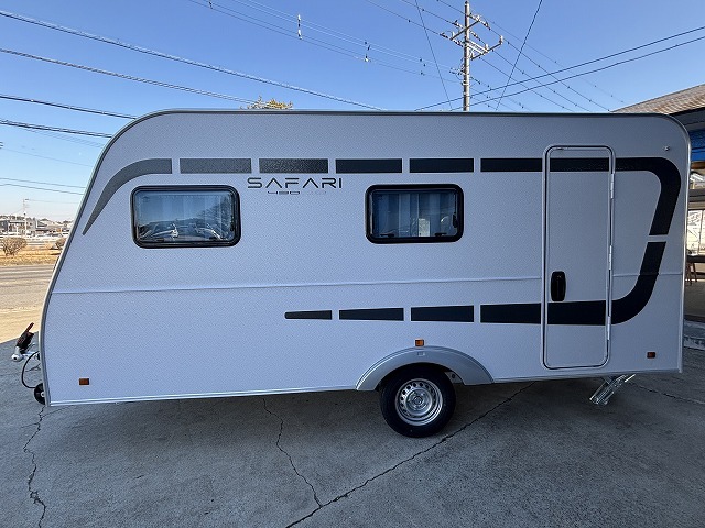 キャンピングカートレーラー