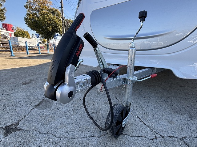 キャンピングカートレーラー