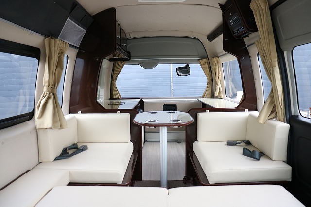 キャンピングカーバンコン