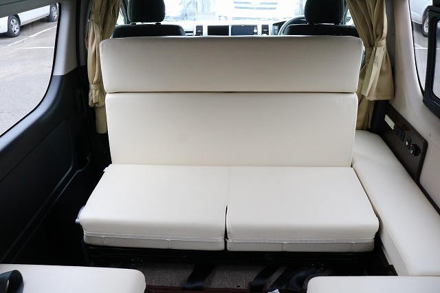 キャンピングカーバンコン