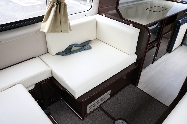 キャンピングカーバンコン