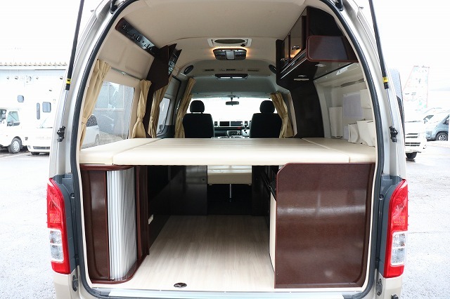 キャンピングカーバンコン