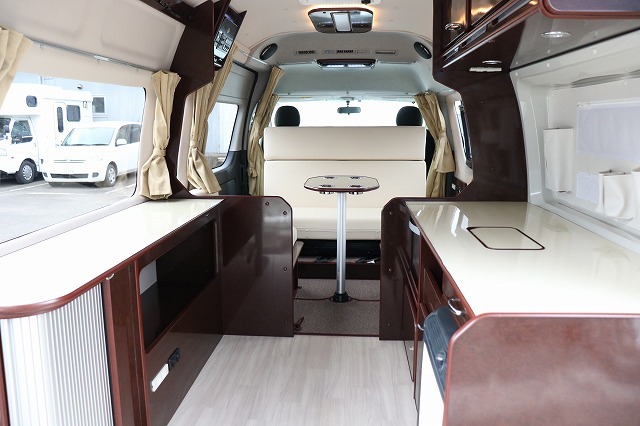 キャンピングカーバンコン