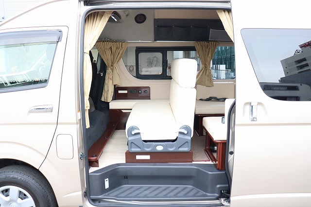 キャンピングカーバンコン