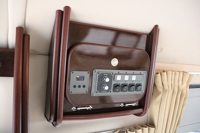 キャンピングカーバンコン