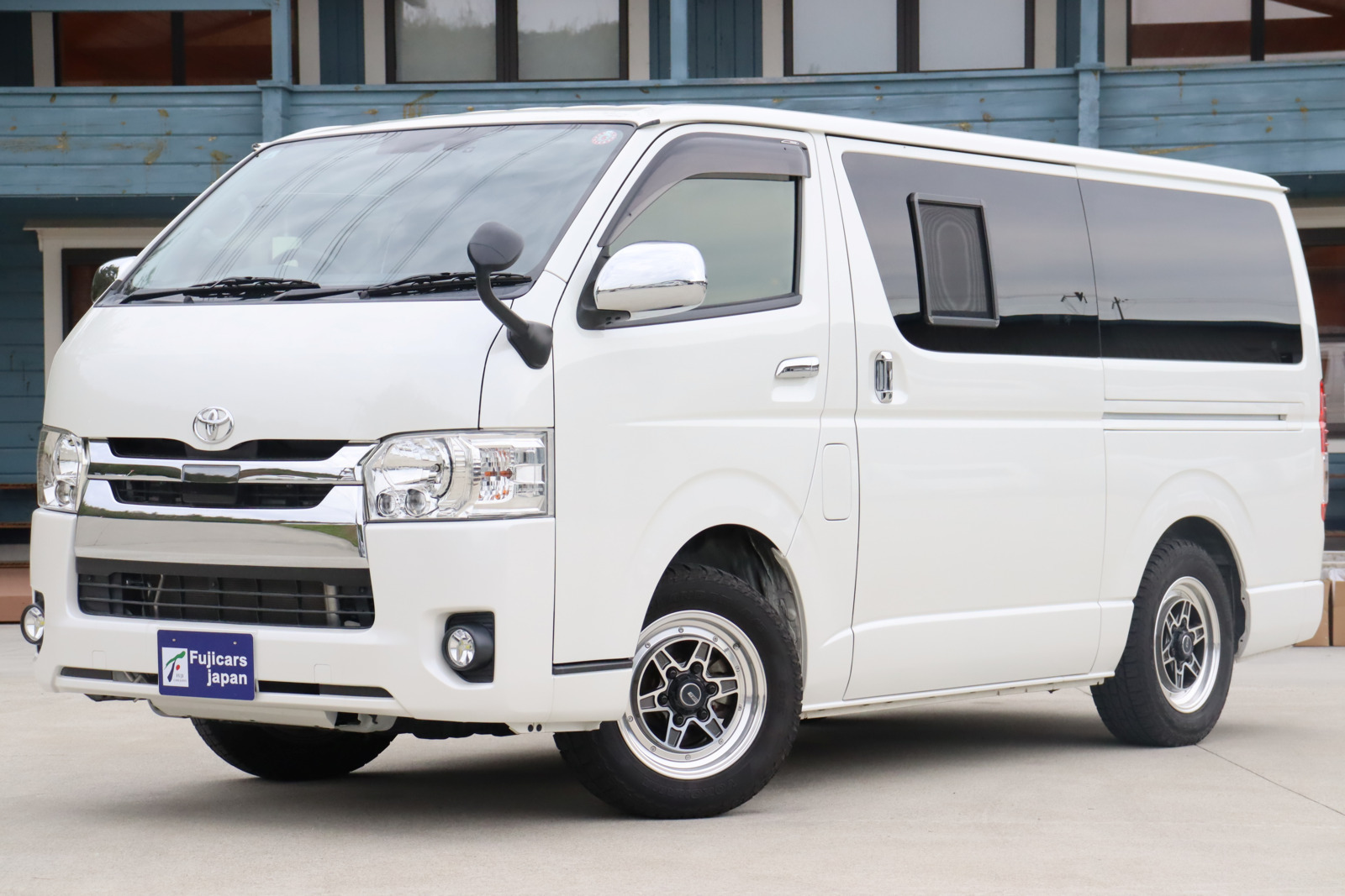 キャンピングカーバンコン