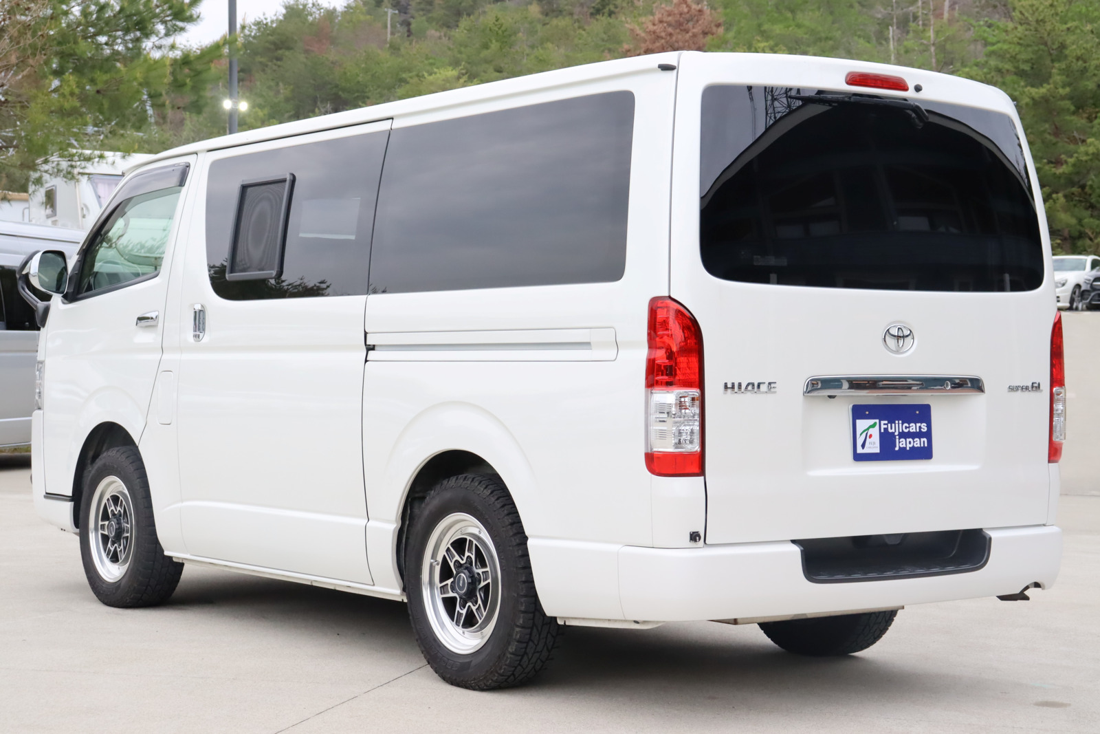 キャンピングカーバンコン