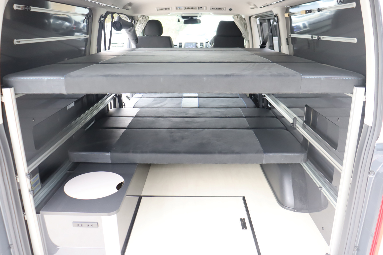 キャンピングカーバンコン