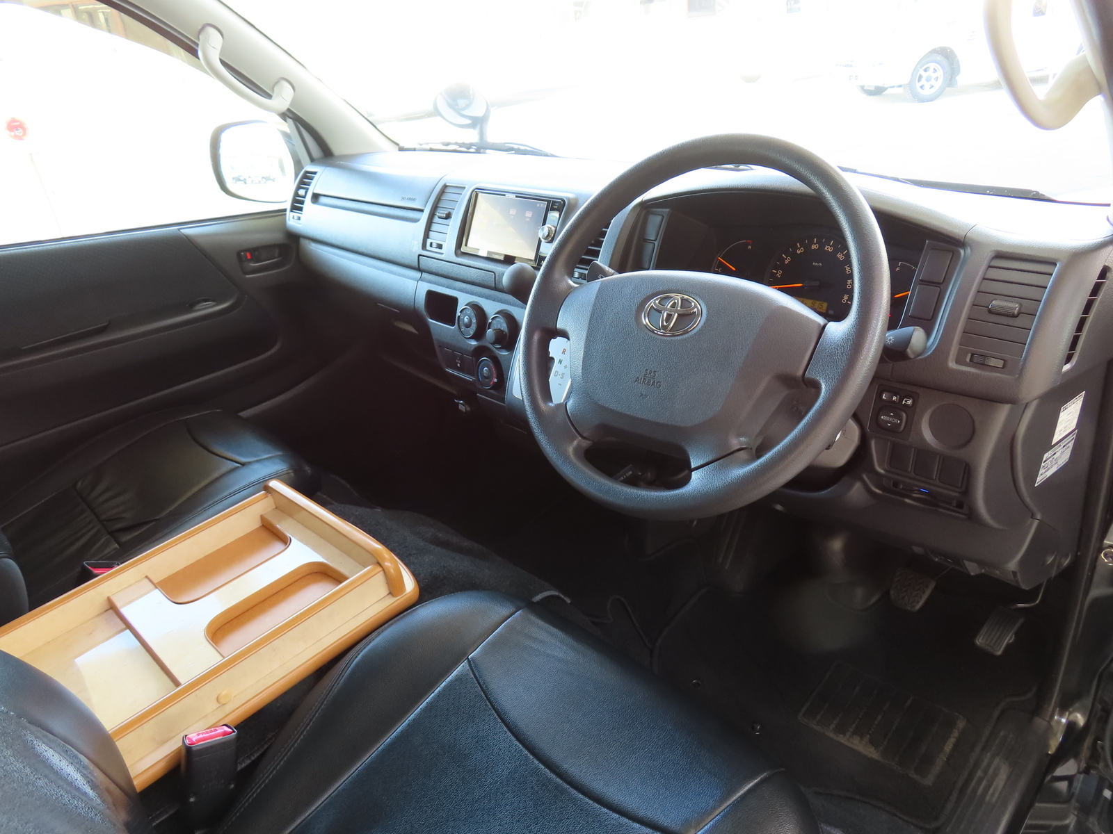 キャンピングカーバンコン