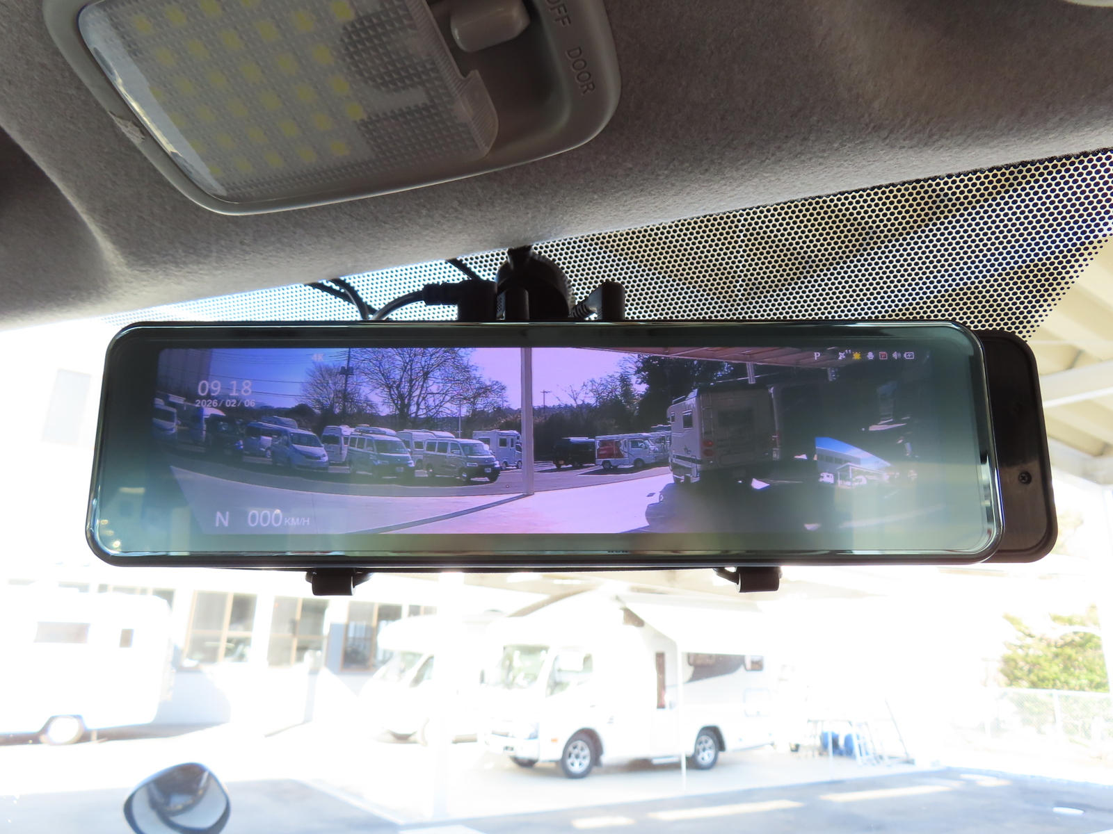 キャンピングカーバンコン