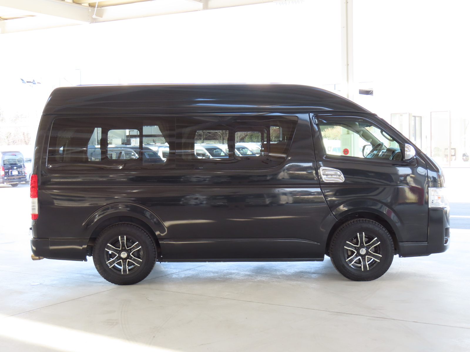 キャンピングカーバンコン