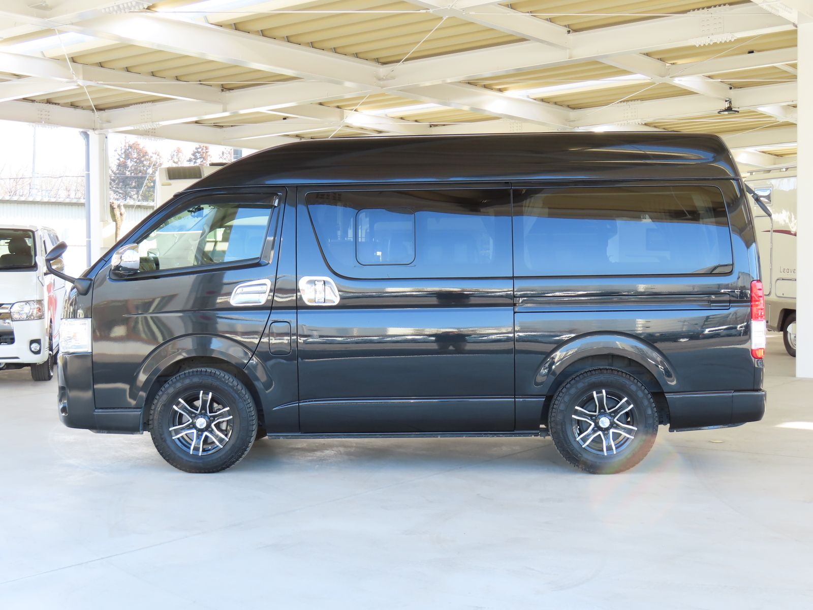 キャンピングカーバンコン