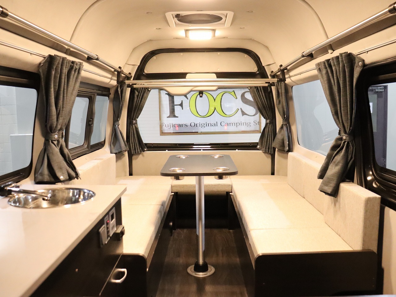 キャンピングカーバンコン