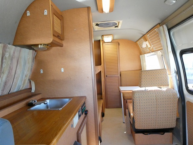 キャンピングカーバンコン