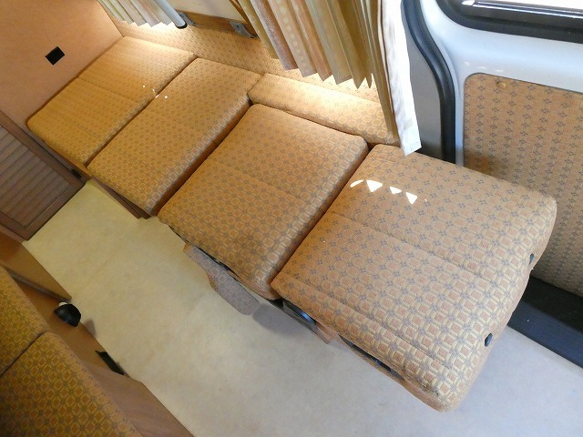 キャンピングカーバンコン