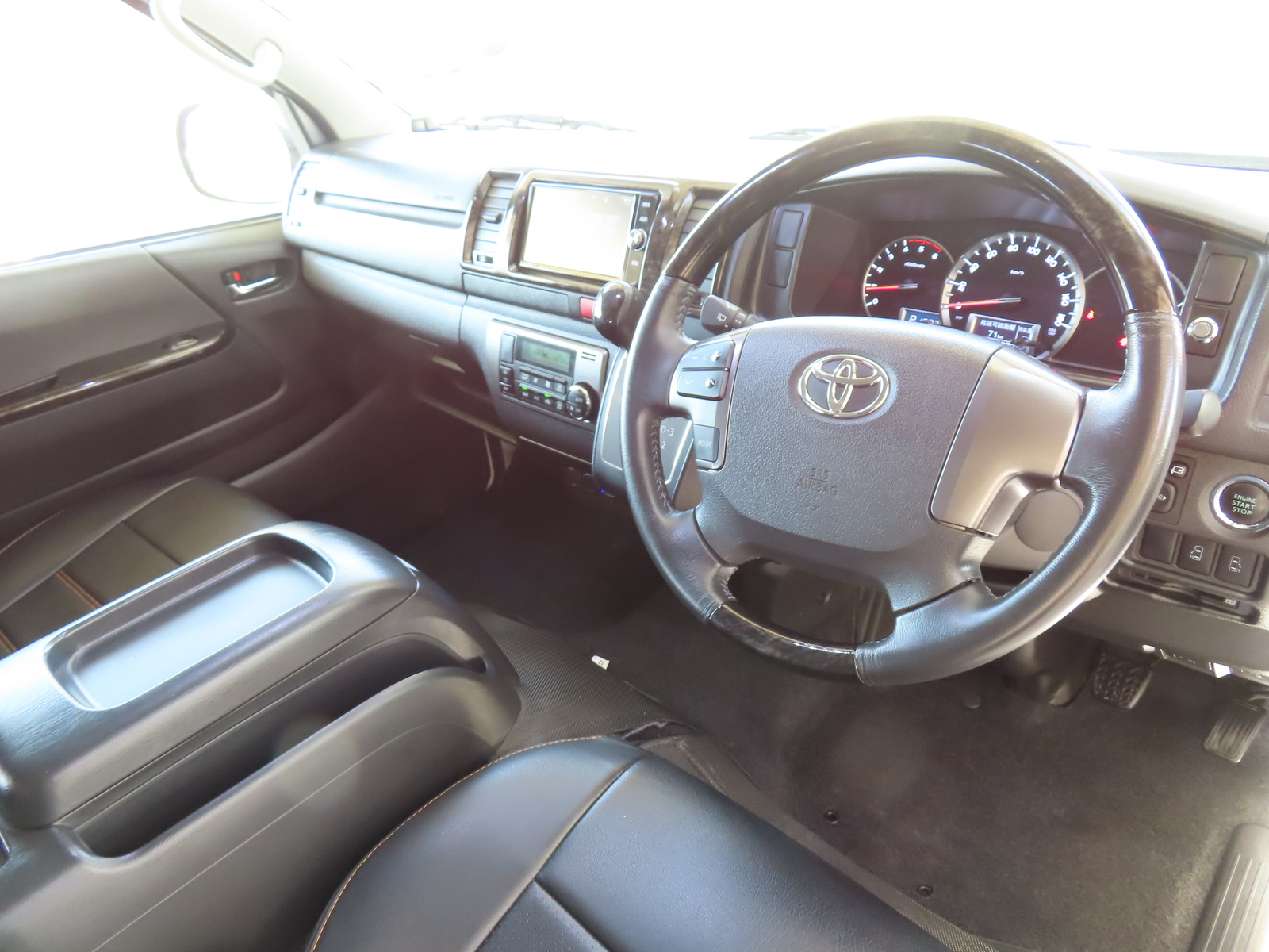 キャンピングカーバンコン