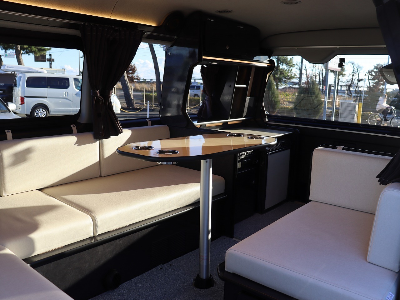 キャンピングカーバンコン