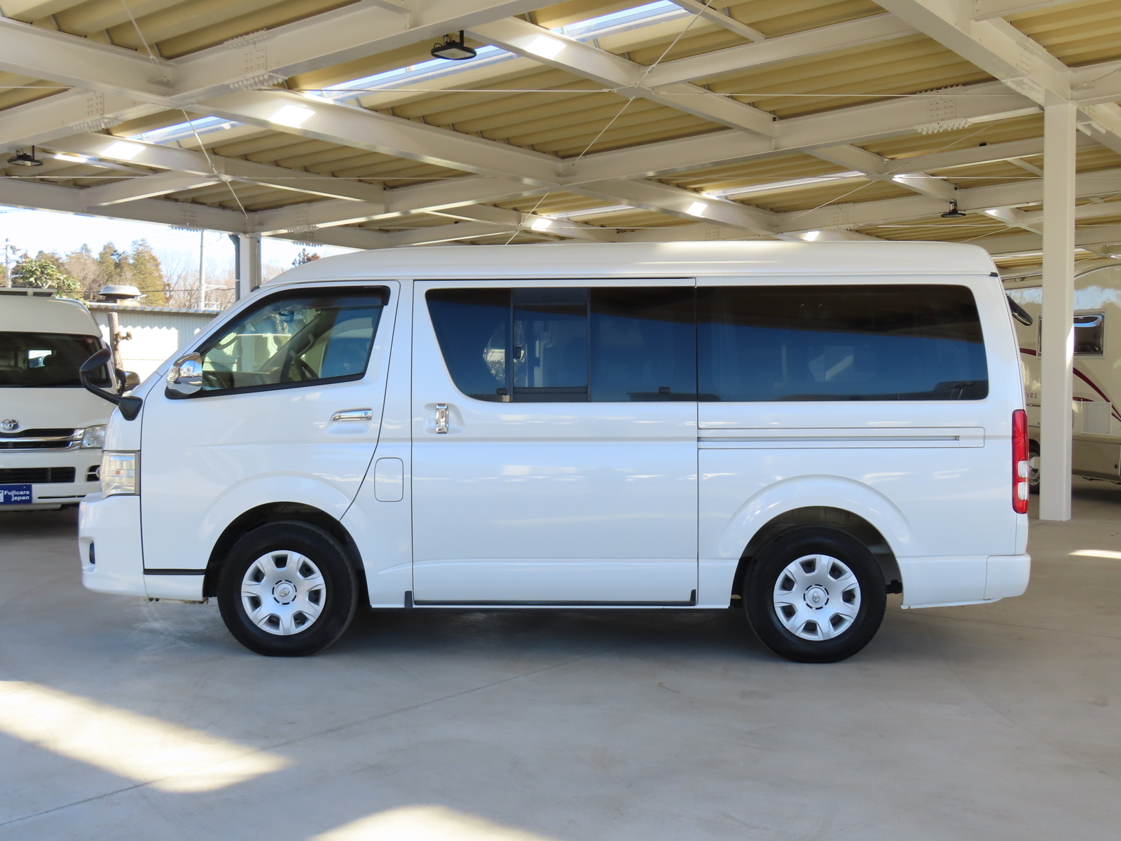 キャンピングカーバンコン