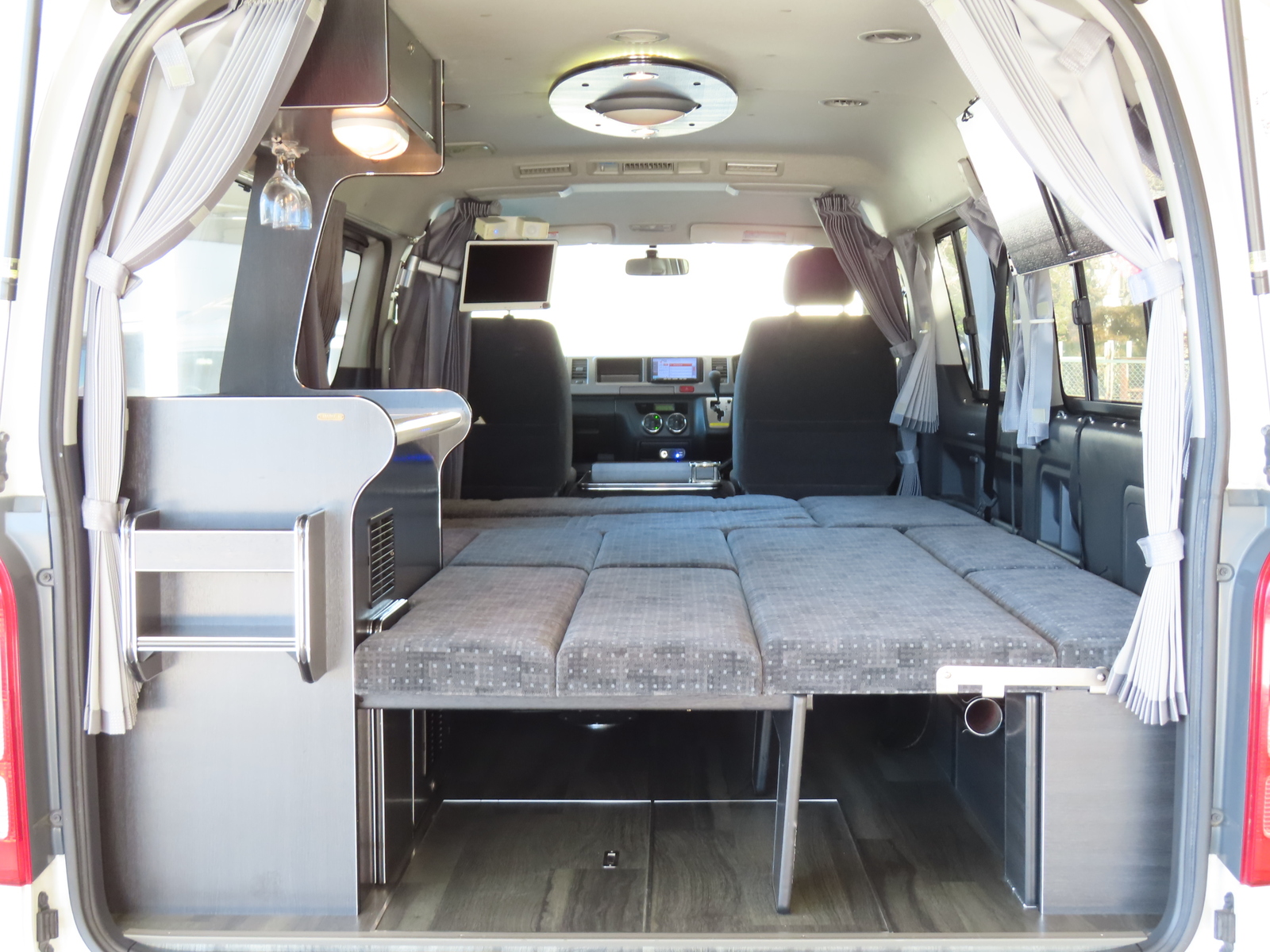 キャンピングカーバンコン