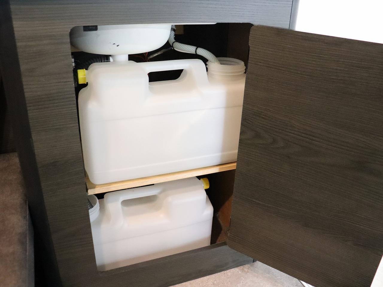 キャンピングカーバンコン