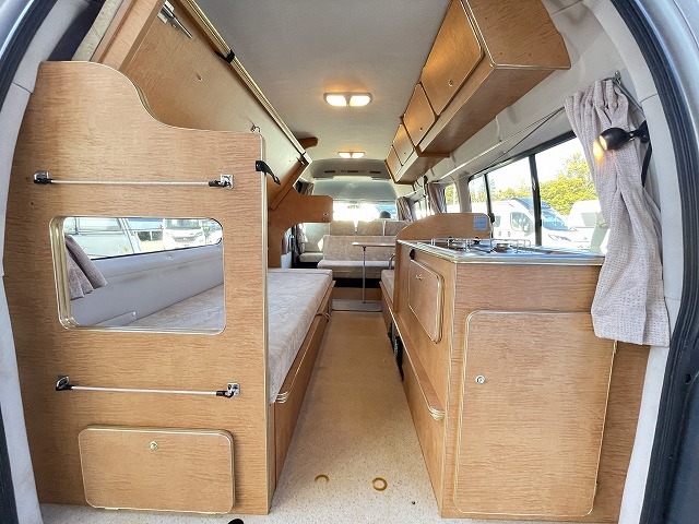 キャンピングカーバンコン