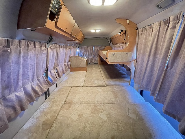 キャンピングカーバンコン